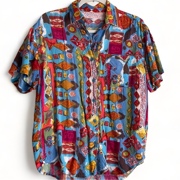 Tops - Funky Vintage button down shirt